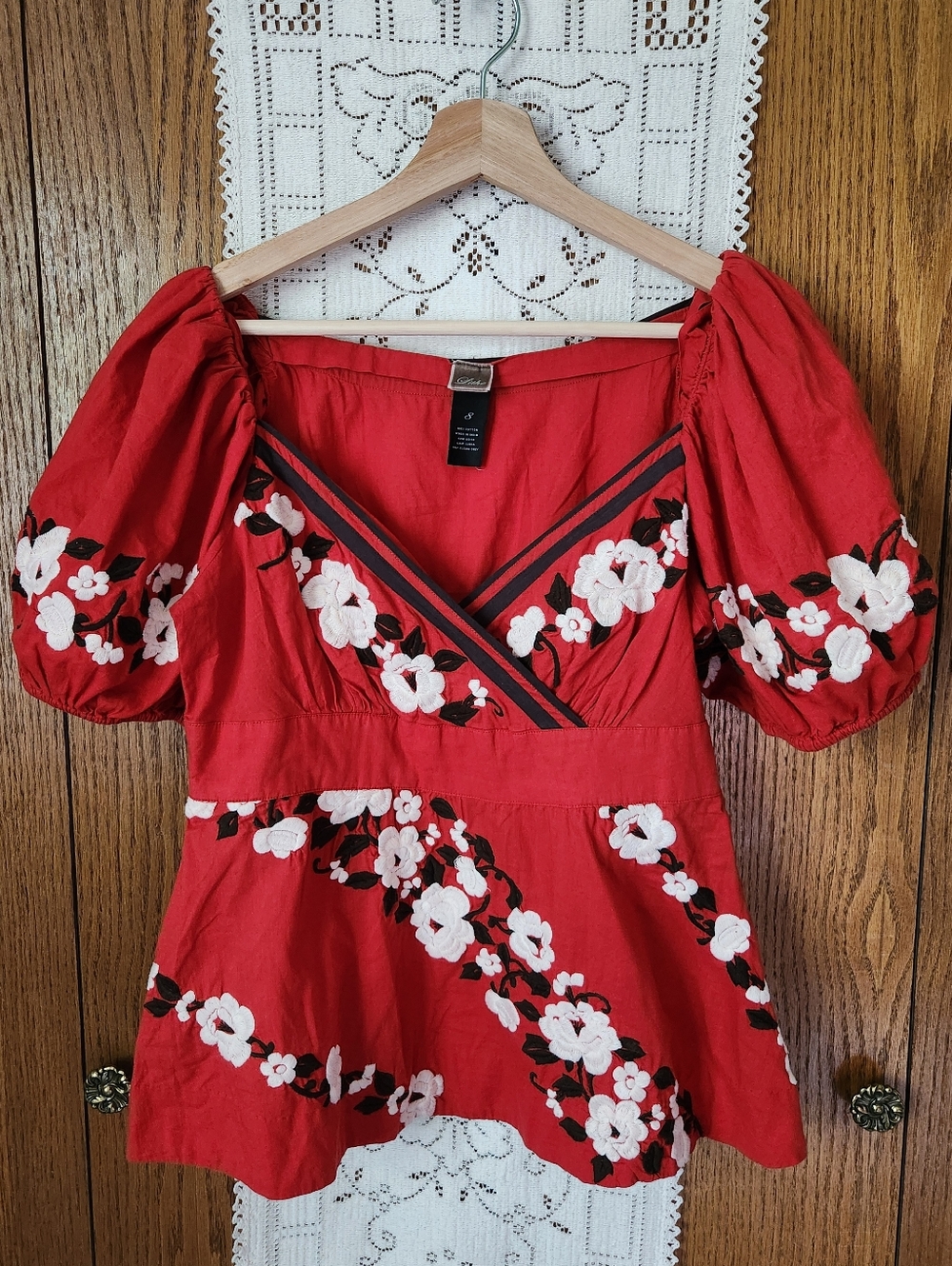 Lithe Red Floral Embroidered Puff-Sleeve Peplum Top